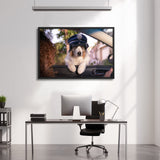 tableau avec chien habillé en policier