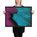 Tableau avec des Plumes d'Oiseaux Violettes