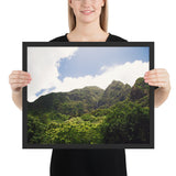 Tableau tropical montagne et ciel ensoleillé